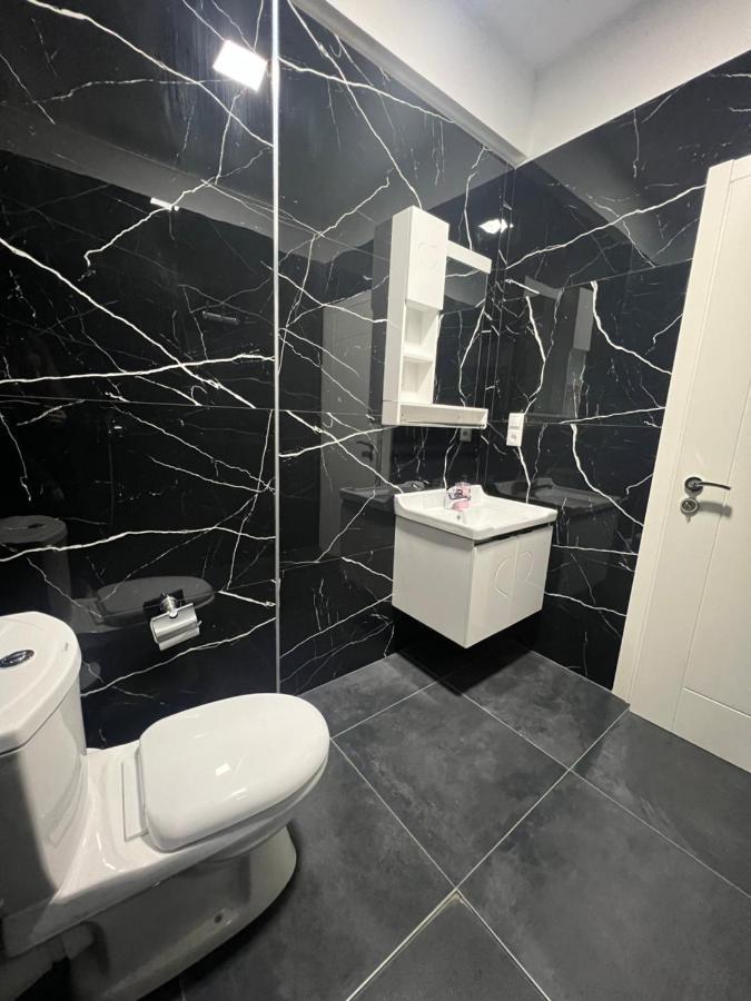 Harmony Apartments Sarandë エクステリア 写真