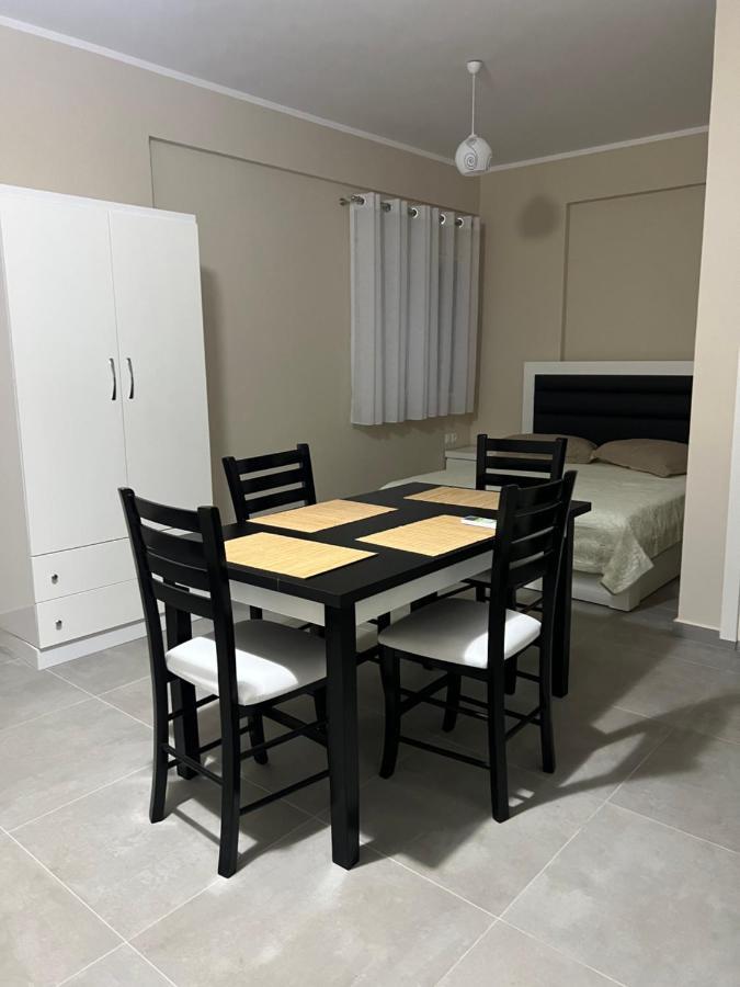 Harmony Apartments Sarandë エクステリア 写真