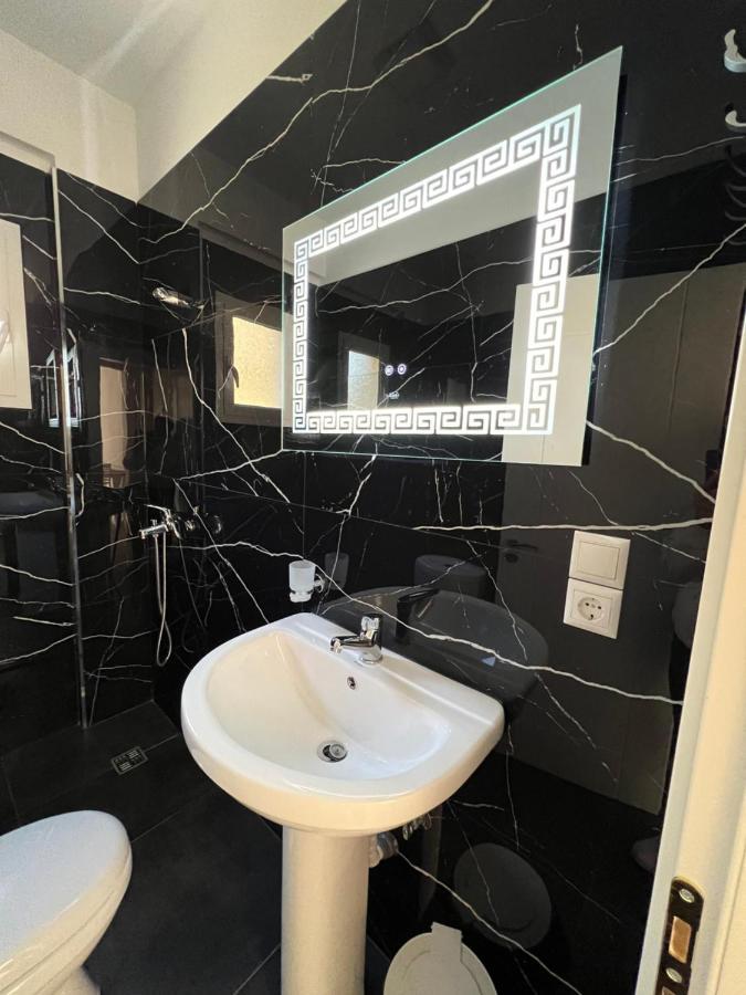 Harmony Apartments Sarandë エクステリア 写真